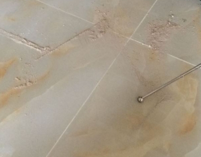红塔瓷砖空鼓维修公司分享粘合剂选择不当在瓷砖铺贴过程中可能导致以下问题